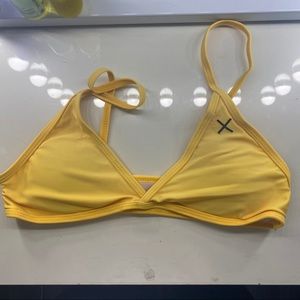 Boutine LA Lilly yellow top